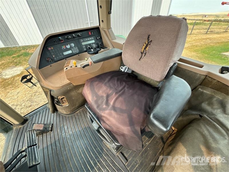 John Deere 8100 2WD Tractor Трактори