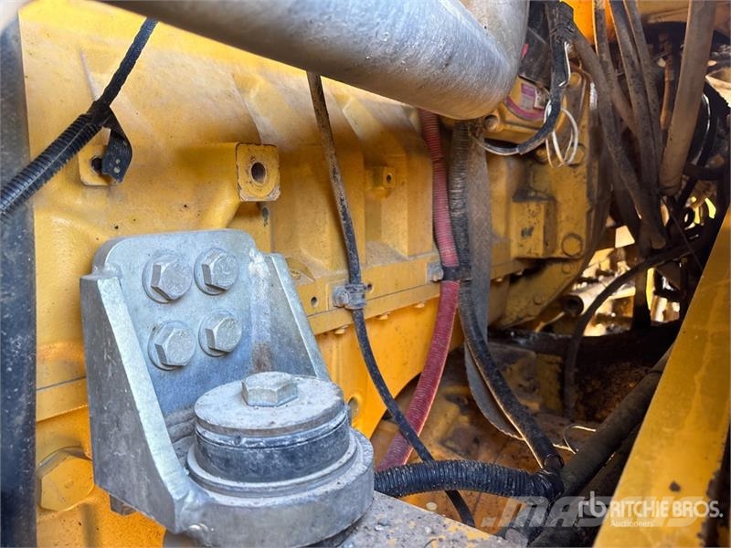 John Deere 824J Kolové nakladače