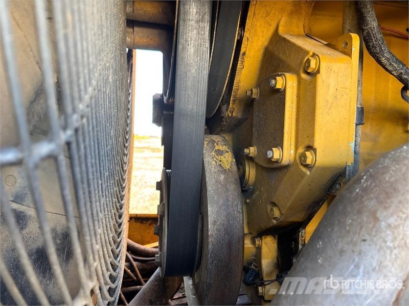 John Deere 824J Kolové nakladače