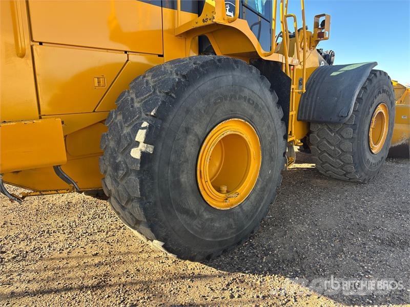John Deere 824J Kolové nakladače