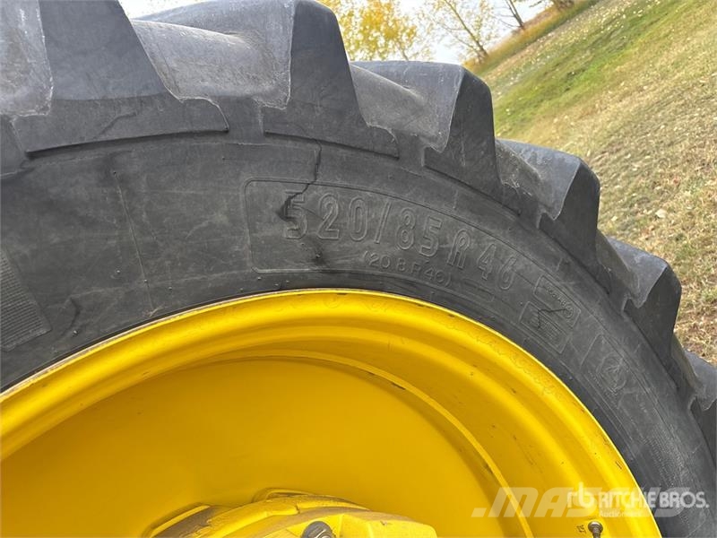 John Deere 8295R 4WD Tractor Трактори