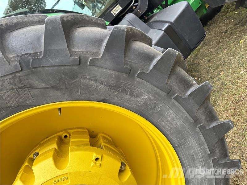John Deere 8295R 4WD Tractor Трактори