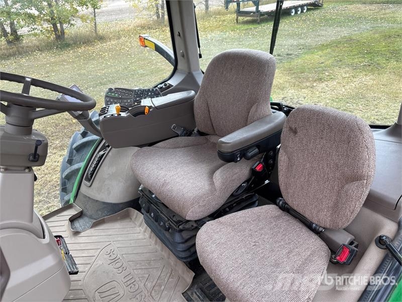 John Deere 8295R 4WD Tractor Трактори