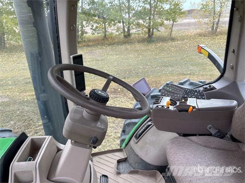 John Deere 8295R 4WD Tractor Трактори