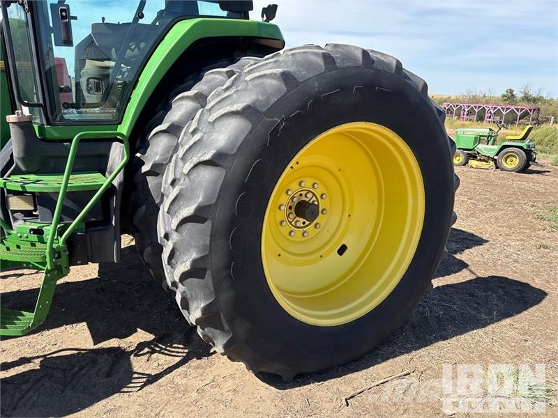 John Deere 8300 4WD Tractor Traktori