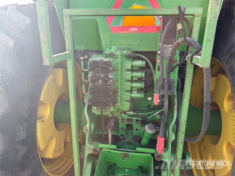 John Deere 8320 Tratores Agrícolas usados