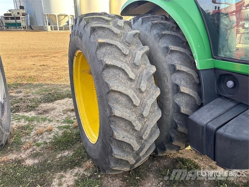 John Deere 8320 Tratores Agrícolas usados