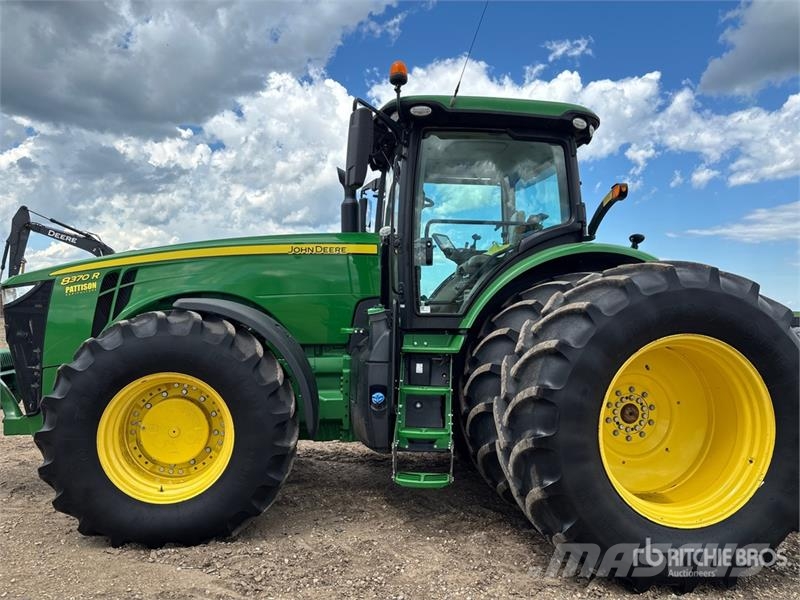 John Deere 8370R 4WD Tractor Traktörler