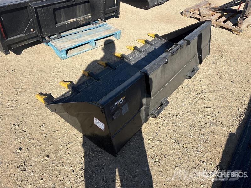 John Deere 84 in Skid Steer Bucket Lopaty