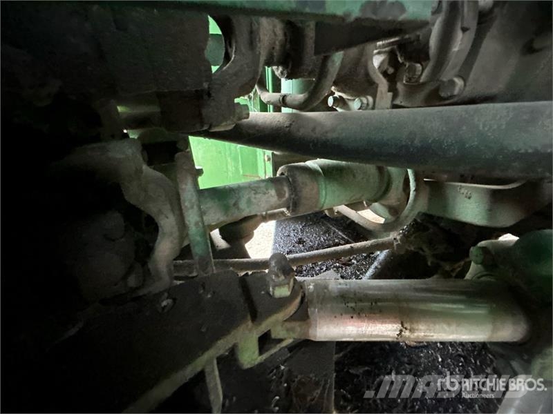 John Deere 8430 ماكينات زراعية - غير ذلك