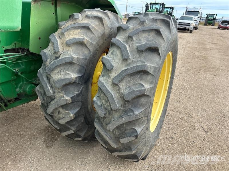 John Deere 8430 ماكينات زراعية - غير ذلك