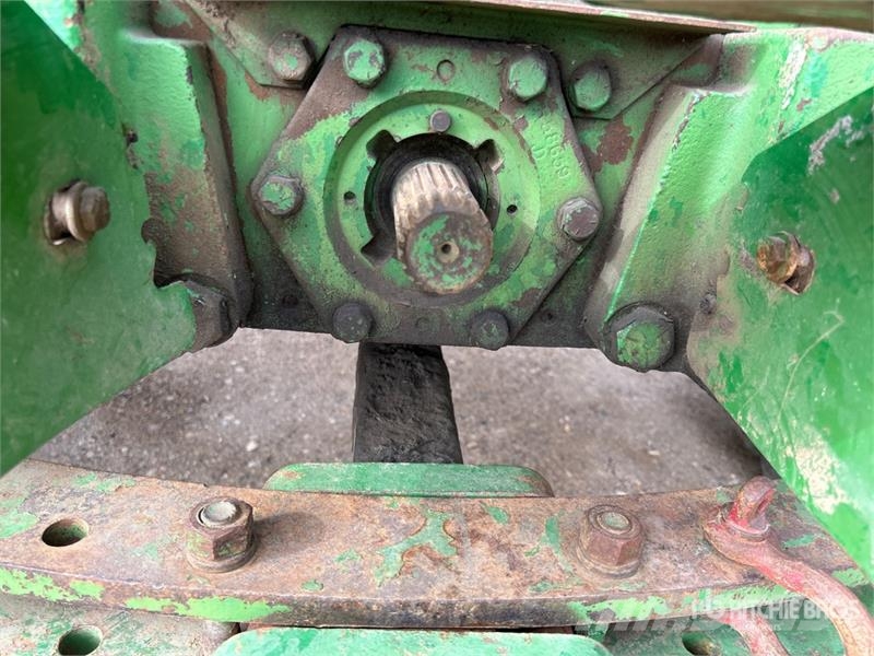 John Deere 8430 ماكينات زراعية - غير ذلك