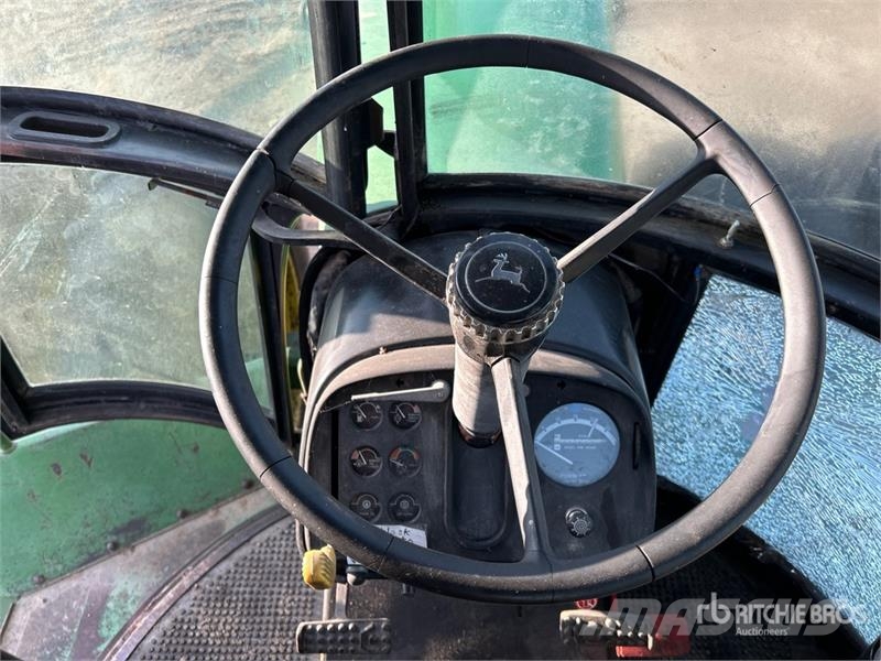 John Deere 8430 ماكينات زراعية - غير ذلك