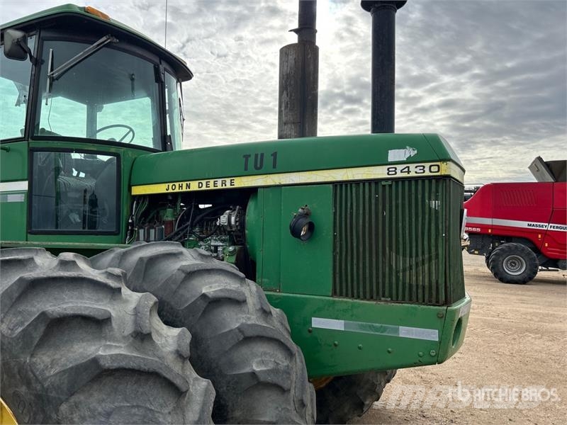 John Deere 8430 ماكينات زراعية - غير ذلك