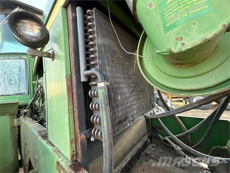 John Deere 8430 ماكينات زراعية - غير ذلك