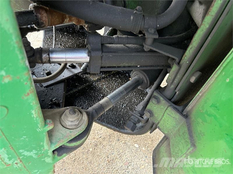 John Deere 8430 ماكينات زراعية - غير ذلك