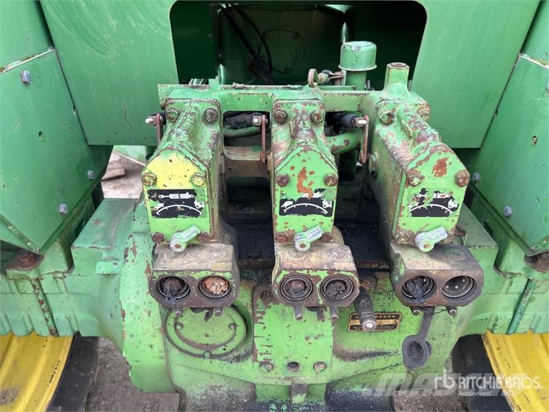 John Deere 8430 ماكينات زراعية - غير ذلك