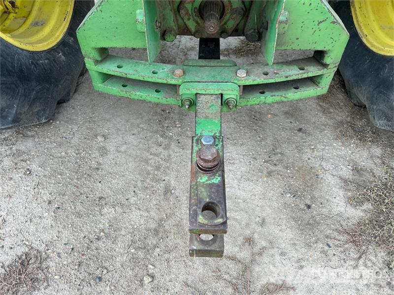 John Deere 8430 ماكينات زراعية - غير ذلك