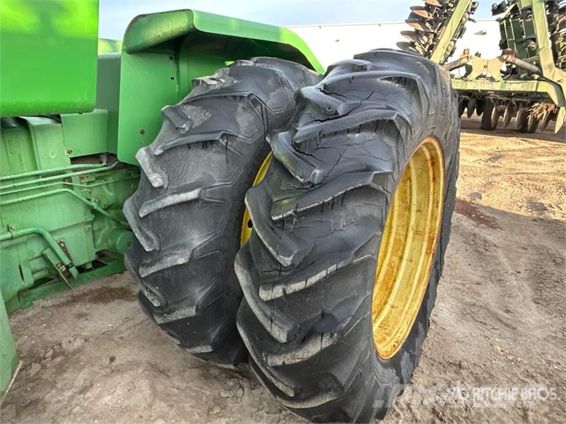 John Deere 8430 ماكينات زراعية - غير ذلك