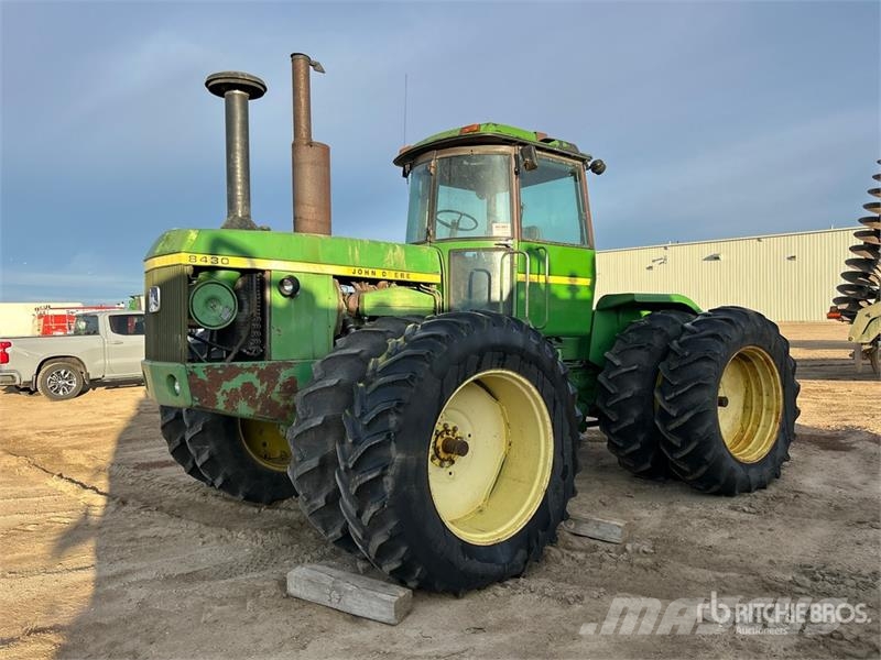 John Deere 8430 ماكينات زراعية - غير ذلك