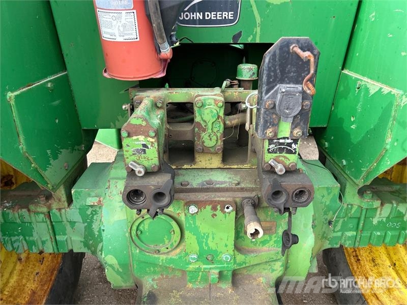 John Deere 8430 ماكينات زراعية - غير ذلك