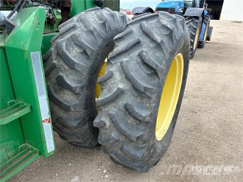 John Deere 8430 ماكينات زراعية - غير ذلك