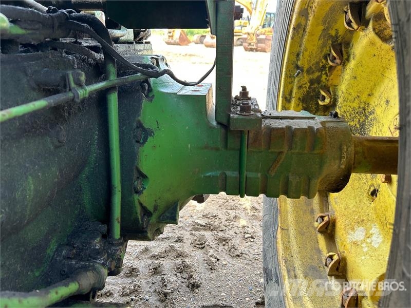 John Deere 8440 Farm machinery