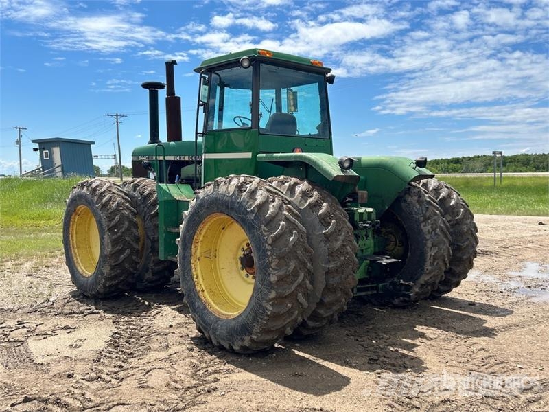 John Deere 8440 Farm machinery