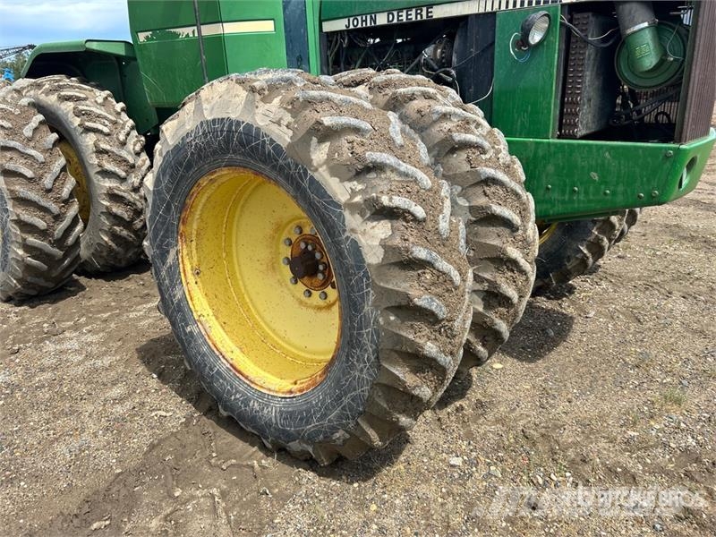 John Deere 8440 Farm machinery