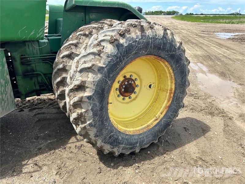 John Deere 8440 Farm machinery