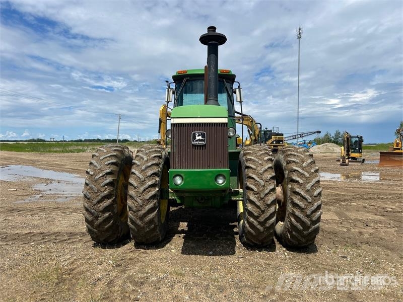 John Deere 8440 Farm machinery