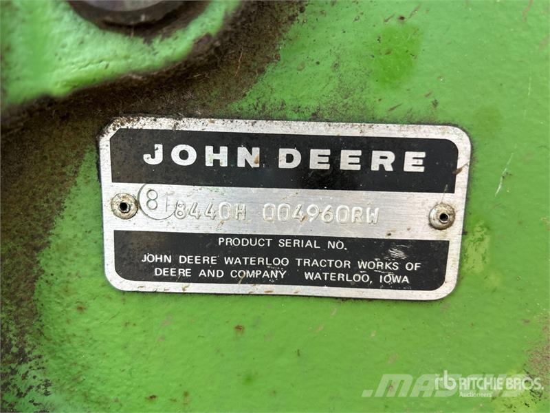 John Deere 8440 Farm machinery