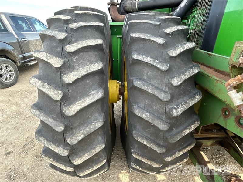 John Deere 8450 ماكينات زراعية - غير ذلك