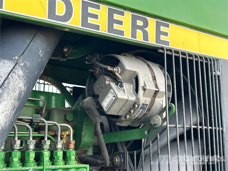 John Deere 8450 ماكينات زراعية - غير ذلك