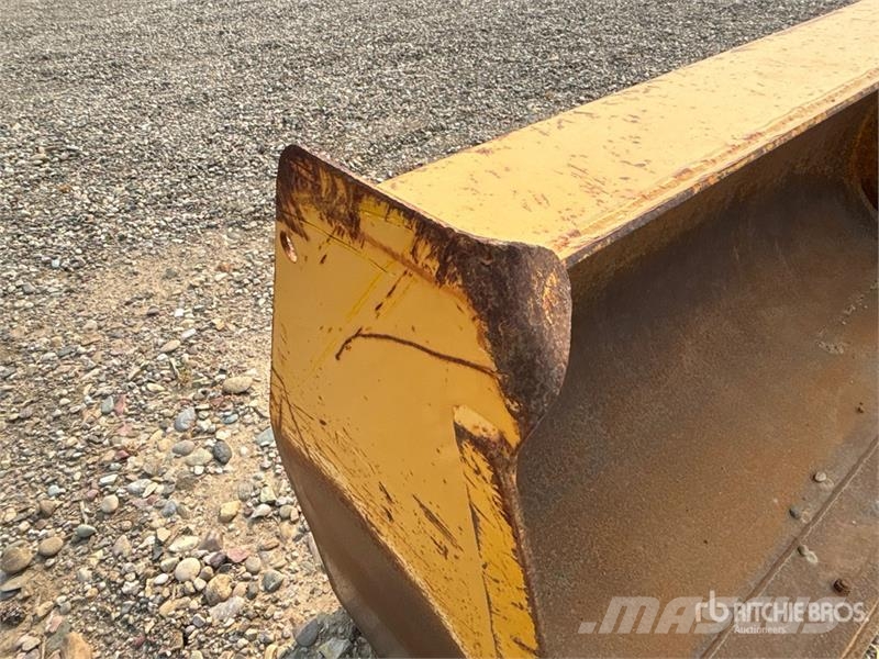 John Deere 85 in Ag Tractor Bucket ملحقات أخرى للجرارات