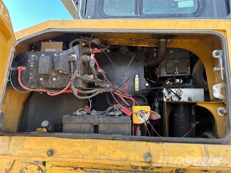John Deere 850 LGP Crawler Dozer (Inoperable) Buldožerji goseničarji