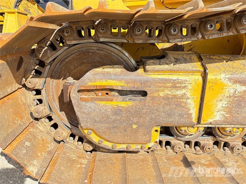 John Deere 850J LGP Buldooserid