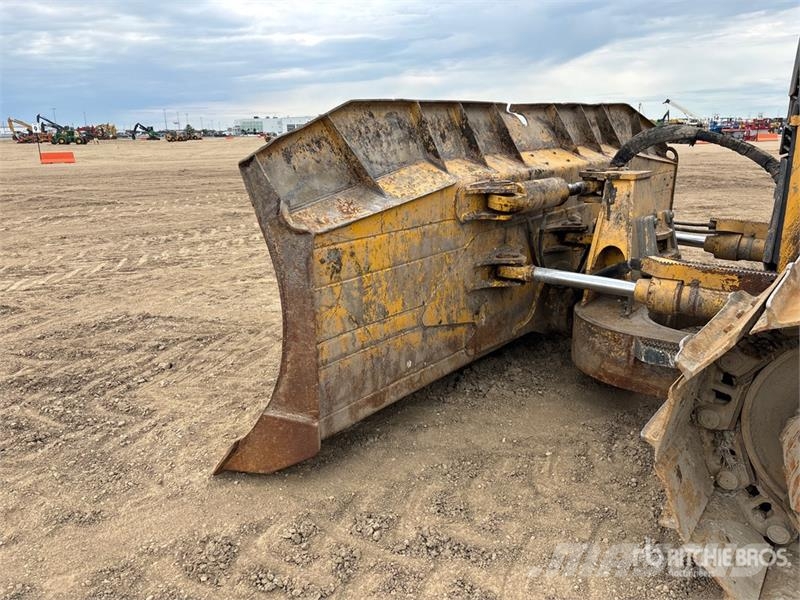 John Deere 850J LGP بلدوزرات مجنزرة