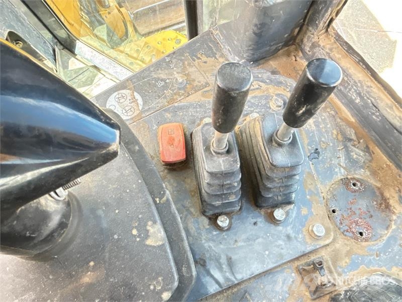 John Deere 850J LGP Buldooserid