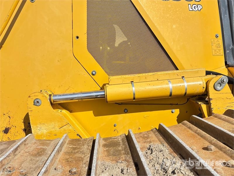 John Deere 850J LGP Buldooserid