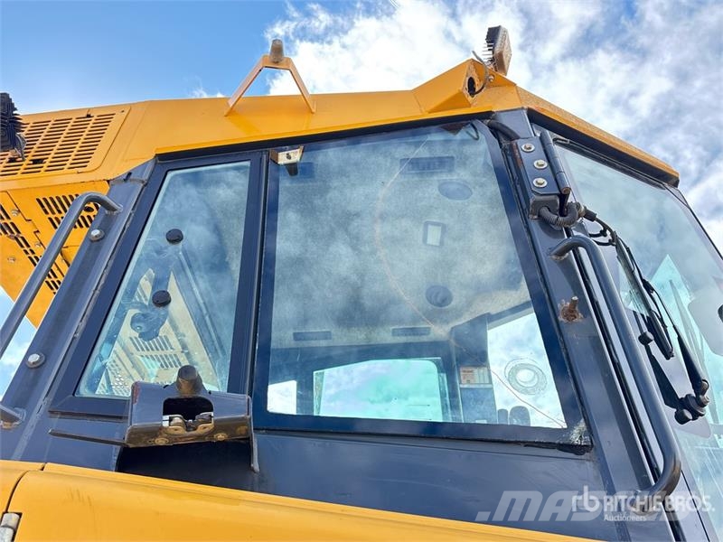 John Deere 850J LGP Buldooserid