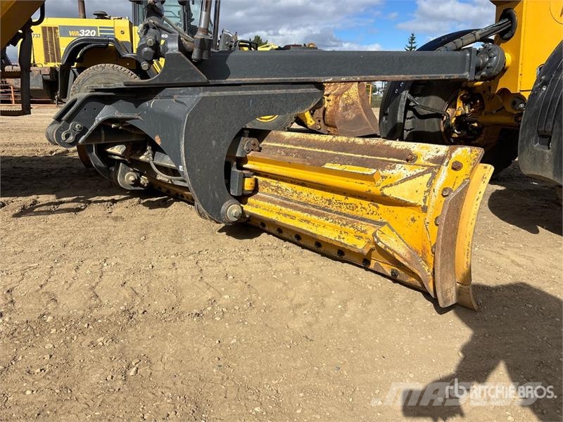 John Deere 872G Grejderi