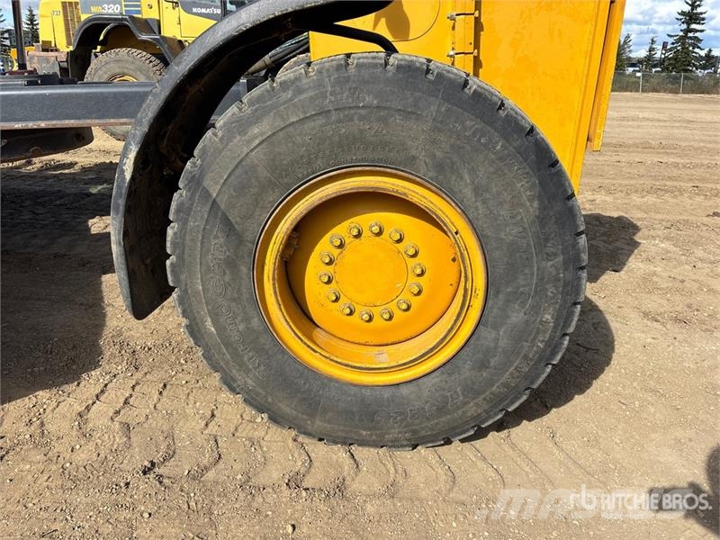John Deere 872G Grejderi