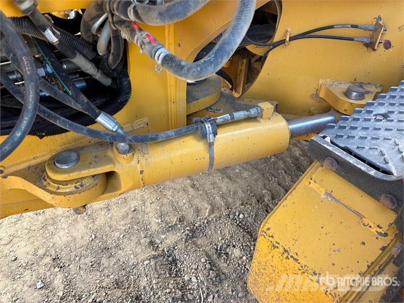 John Deere 872G Grejderi