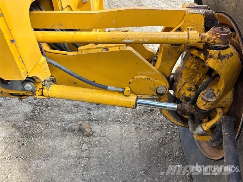 John Deere 872G Grejderi