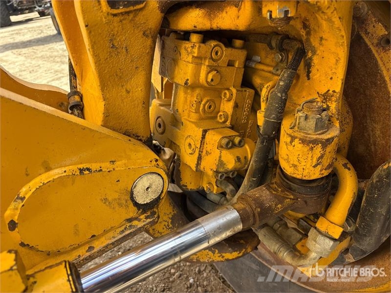 John Deere 872G Grejderi