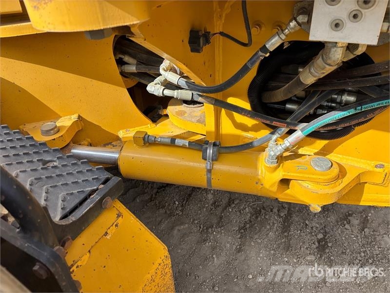 John Deere 872G Grejderi