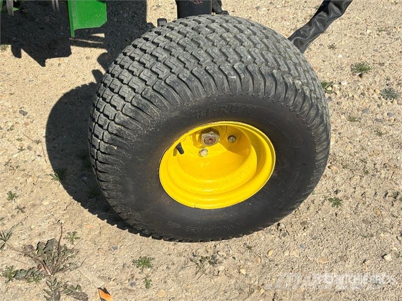 John Deere 8800TC Ride-On Lawn Mower ركوب الحشائش