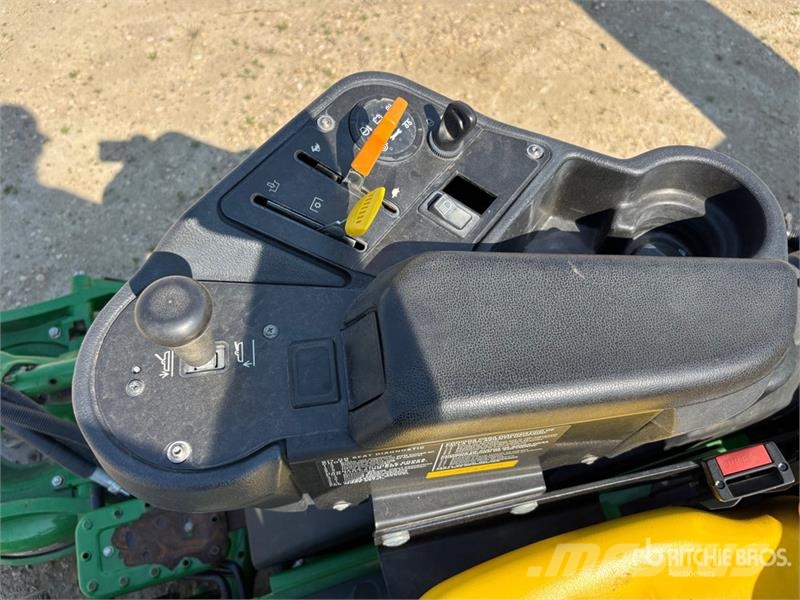 John Deere 8800TC Ride-On Lawn Mower ركوب الحشائش