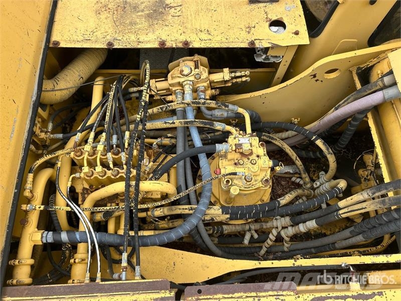 John Deere 892E LC Crawler excavators